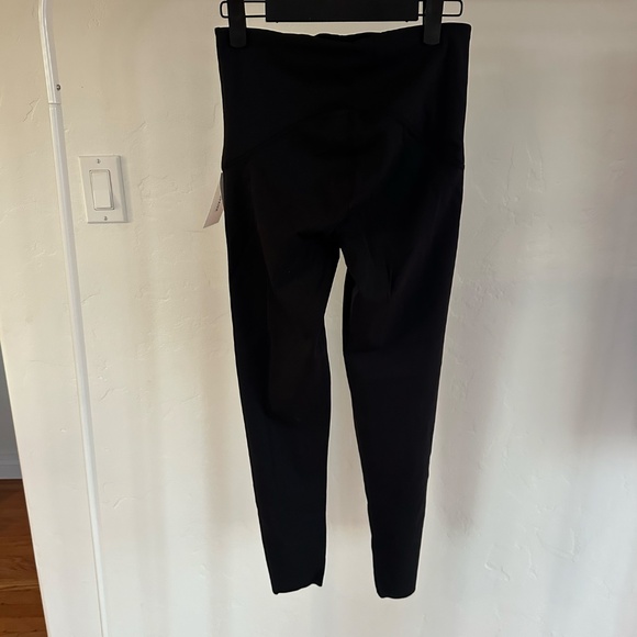 SPANX BOOTY BOOST BLACK FULL LENGTH LEGGING - Picture 4 of 6